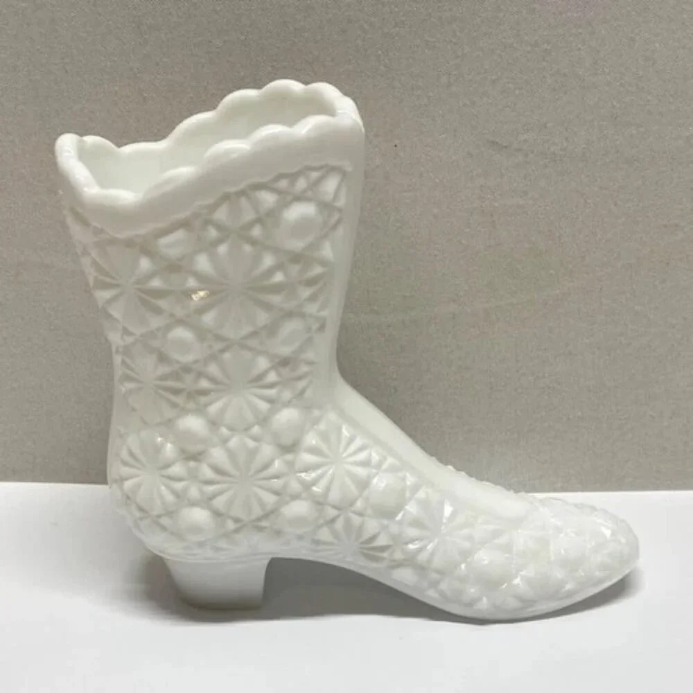 Vintage Fenton Milk Glass Dairy Button Boot 4.25